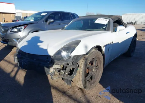 2008 Pontiac Solstice z USA, uszkodzony, nr VIN 1G2MC35B88Y123650